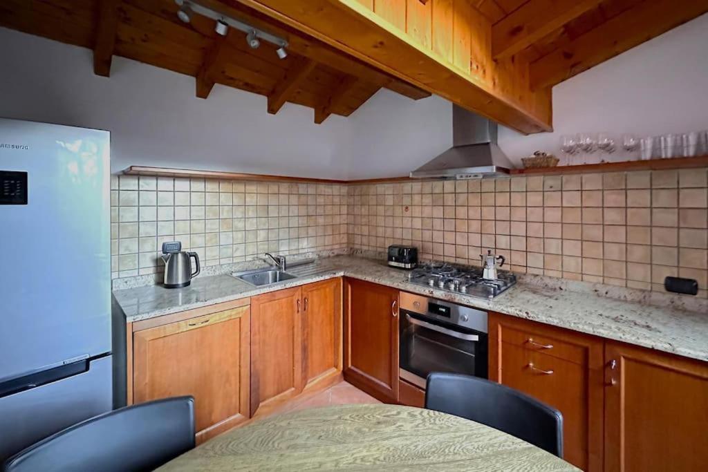 Casa Nel Borgo Di Argegno Apartment Exterior photo